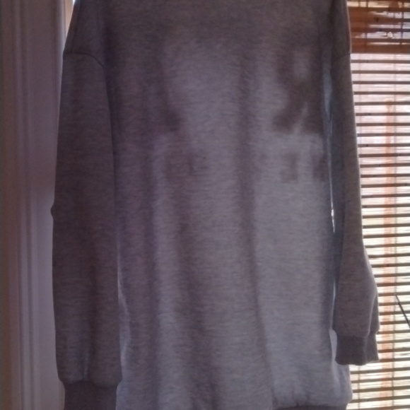 SHEIN graphic sweatshirt - Great quality - Picture 2 of 7